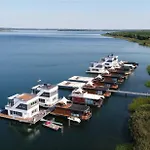 ספינת מלון Hausboot Harmonie *