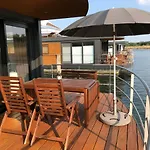 ספינת מלון Hausboot Harmonie *