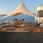 Hausboot Harmonie *