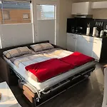 Hausboot Harmonie ספינת מלון *
