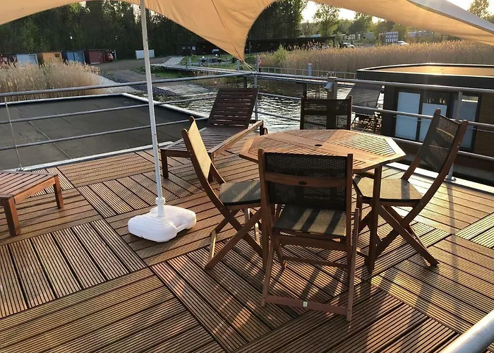 Hausboot Harmonie * Bitterfeld-Wolfen