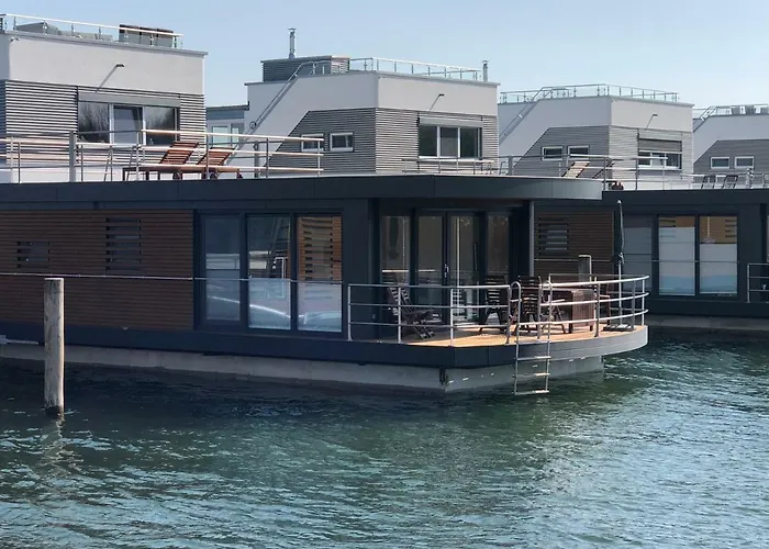 Hausboot Harmonie * Bitterfeld-Wolfen