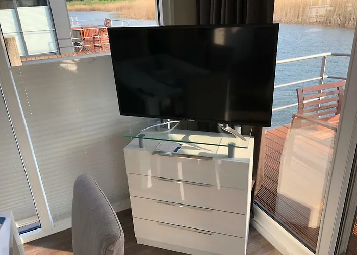 Hausboot Harmonie Båthotell Bitterfeld-Wolfen