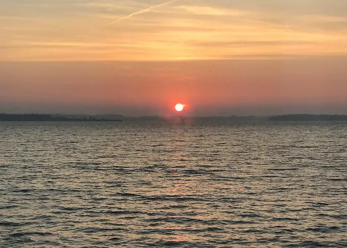 Hausboot Harmonie Båthotell Bitterfeld-Wolfen